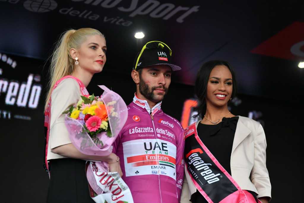 Fernando Gaviria - Etapa 3 Podio Giro de Italia (Ph. Giro d'Italia tw) - Escarabajos Colombianos