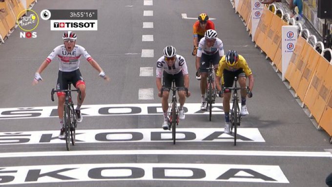 Tadej Pogacar etapa 9 Tour de Francia 2020 - www.ciclismocolombiano.com