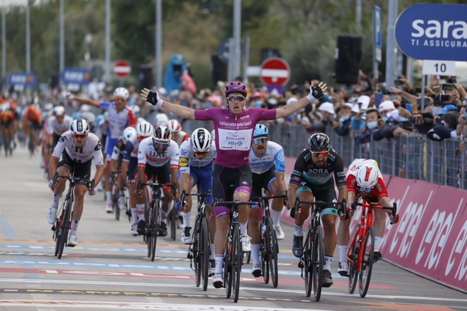 Démare gana 11 Giro 2020
