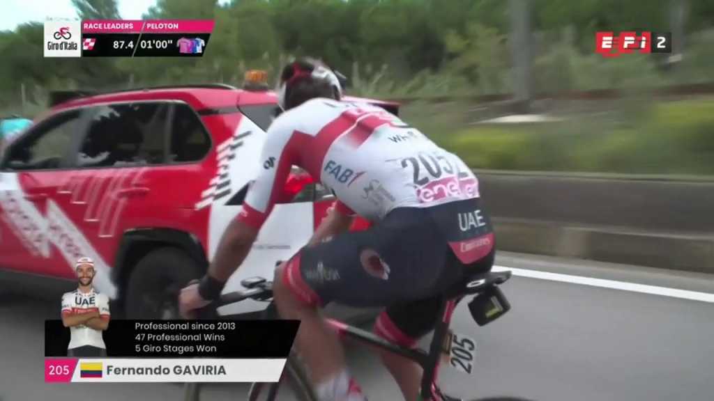 Fernando Gaviria caída Giro de Italia 2020