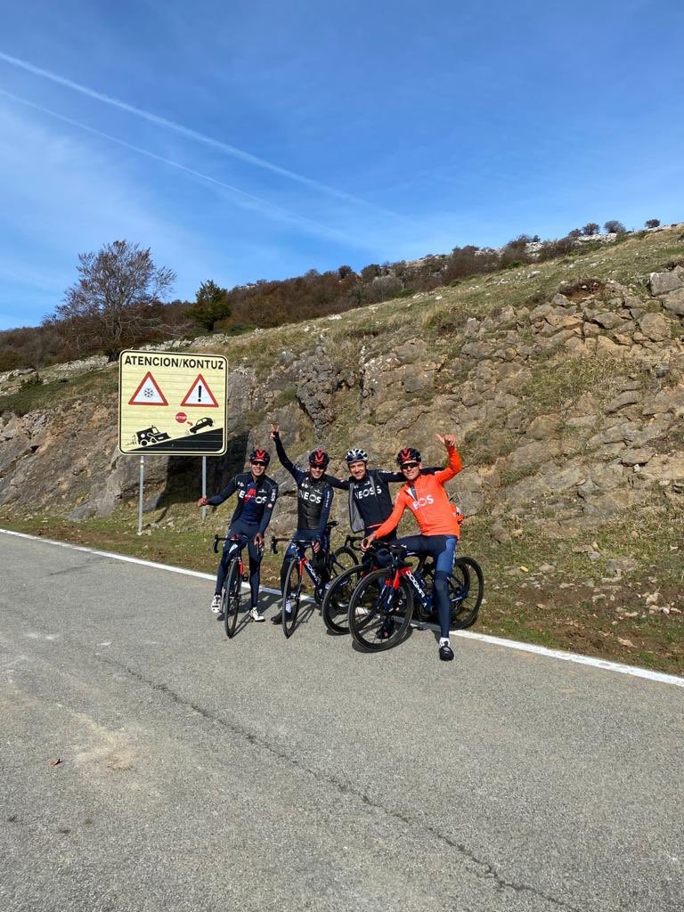 Richard Carapaz entrena Vuelta a España 2020