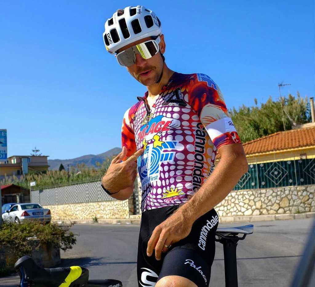 Ef multa insólita Giro - Ph: EF Pro Cycling IG - www.ciclismocolombiano.com