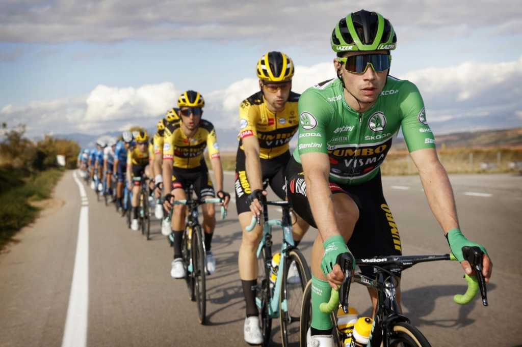 La decisión en la Vuelta a España 2020 que favoreció a Primoz Roglic frente a Richard Carapaz