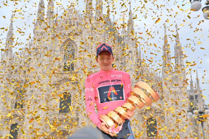 director de giro advierte a dos equipos World Tour