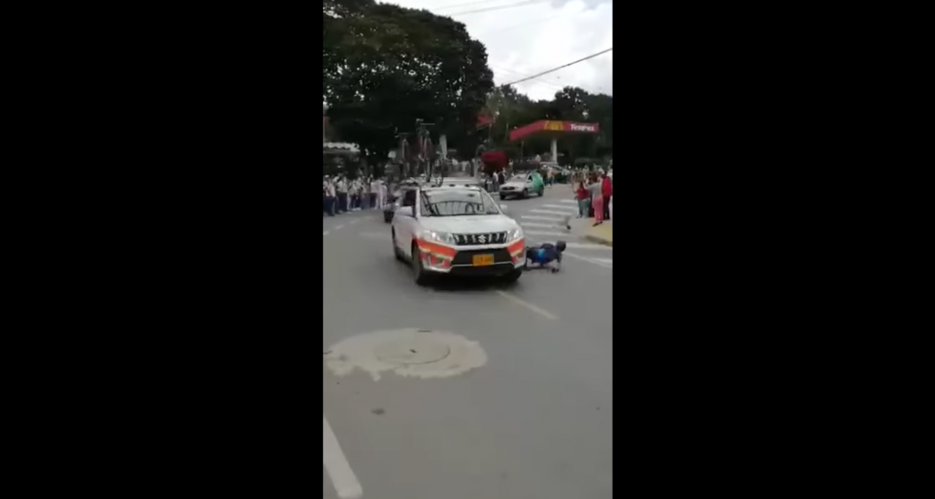 2020 Etapa 2 Vuelta a Colombia caída