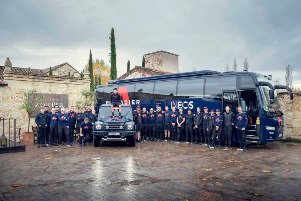 Inicio carrera Richard Carapaz