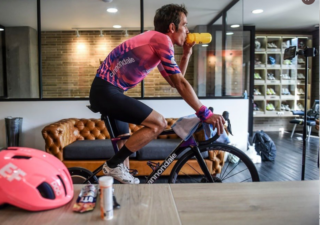 Rigoberto Urán gregario 2021