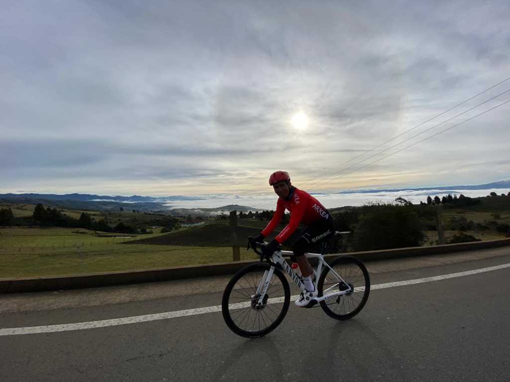 Nairo Quintana envía anuncio Gran Fondo