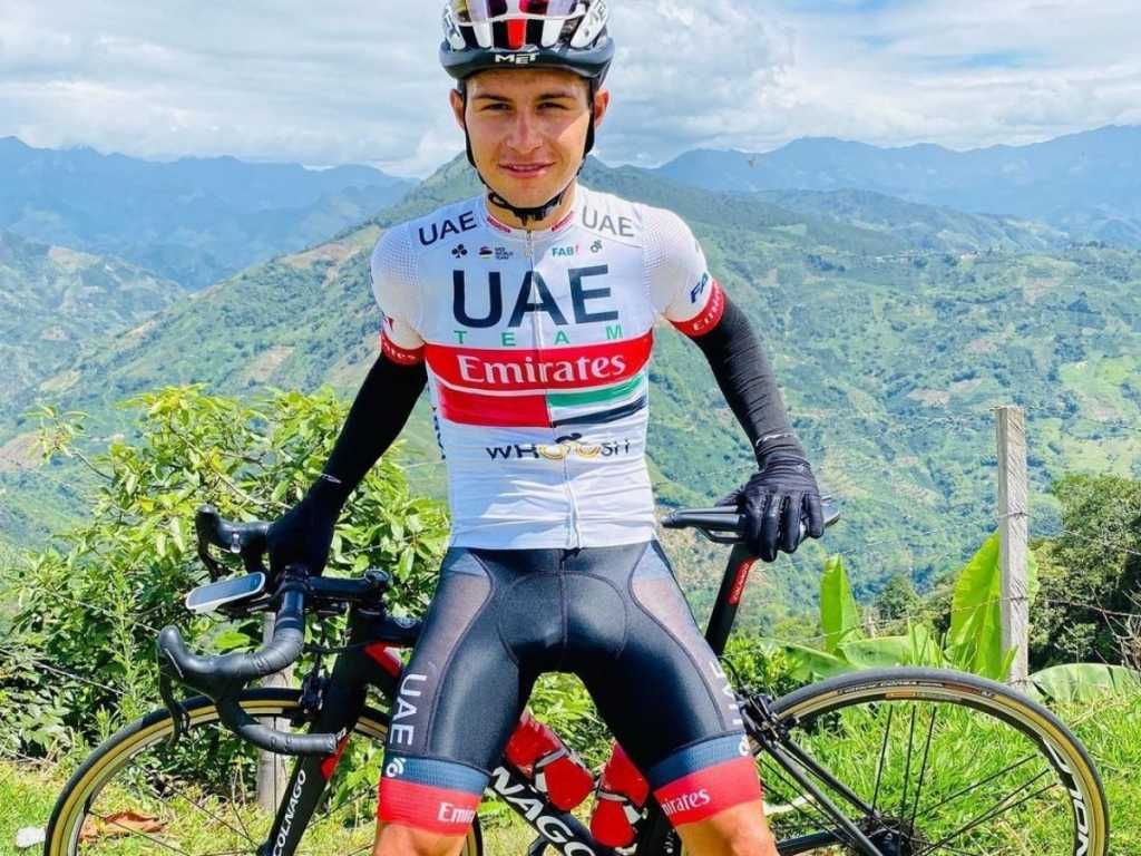 Camilo Ardila agradecimiento UAE Team Emirates