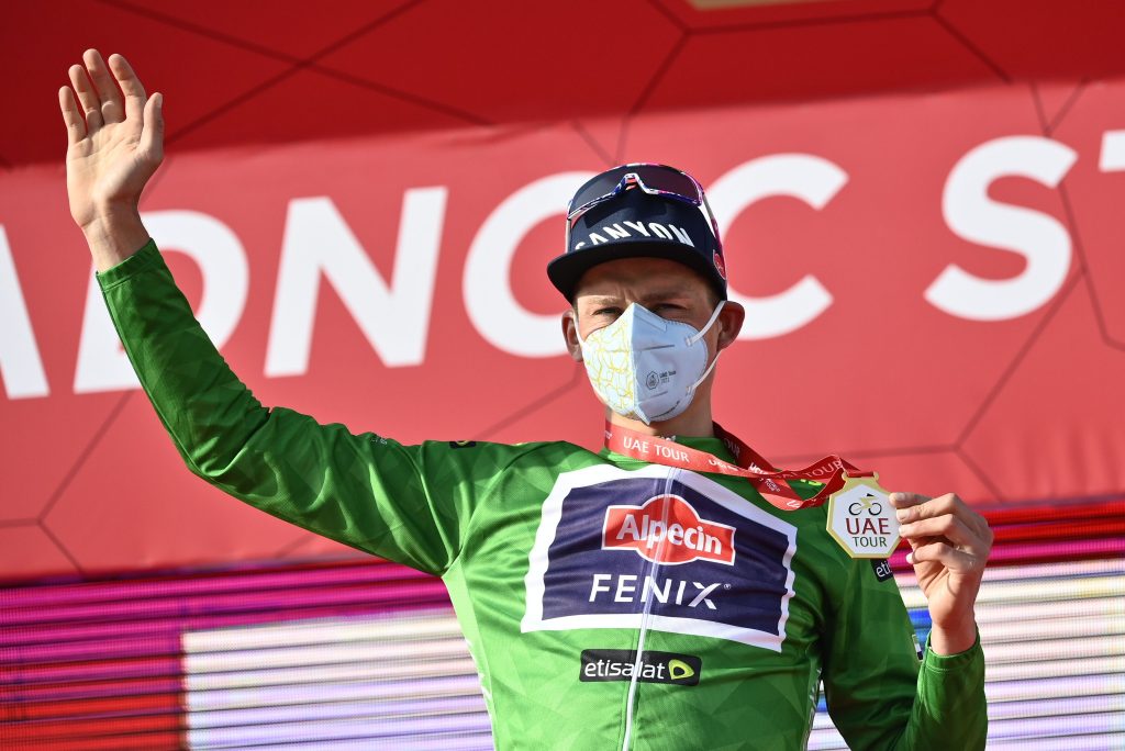 Van der Poel abandonan UAE Tour 2021 Alpecin Fenix