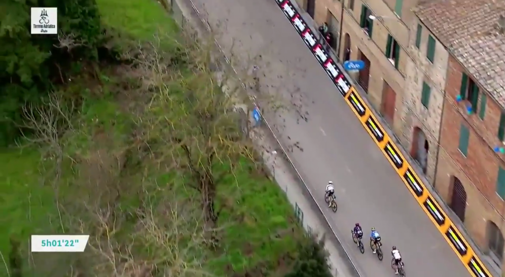 Alaphilippe fogonazo etapa 2 Tirreno Adriático 2021