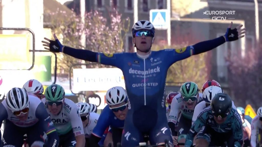 Sam Bennett sprint etapa 1 París Niza 2021