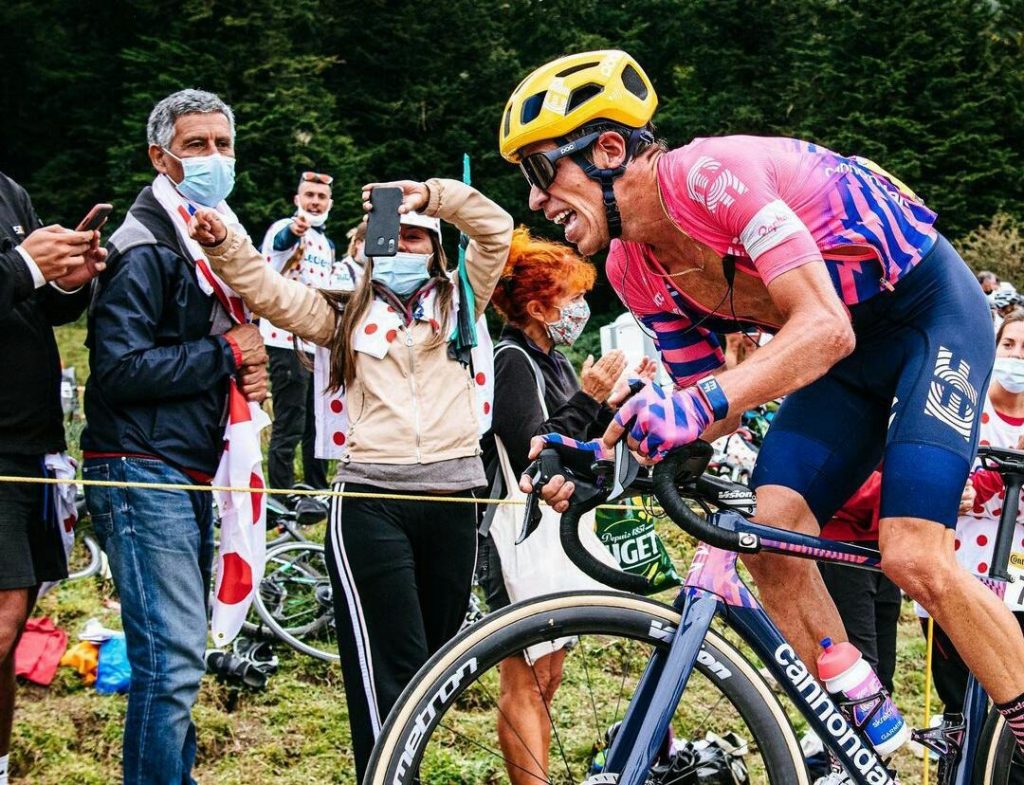 Urán estilo equipo Cataluña