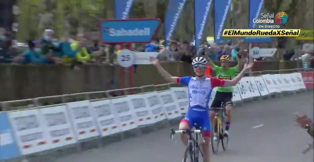 Gesto Primoz Roglic Gaudu País Vasco 2021