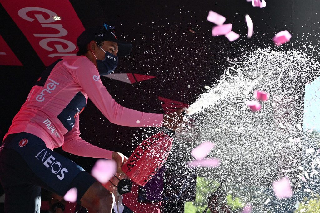 Egan Bernal ciclista Giro Tour menos de 25 años 