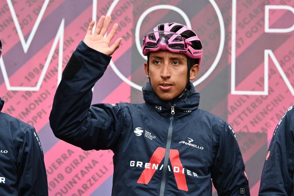 Egan Bernal espalda etapa reina Giro de Italia 2021