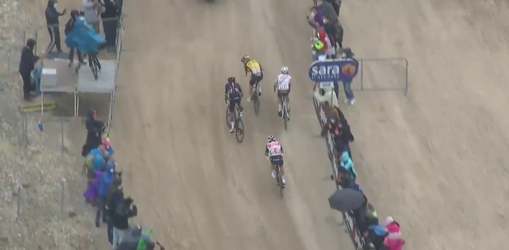 Egan Bernal fuga etapa 9 Giro Italia 2021
