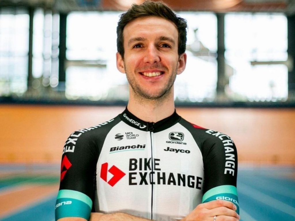 wiggins corredores por encima Egan Giro 2021