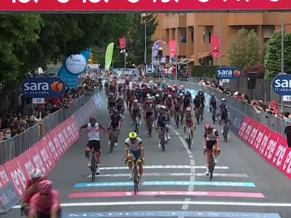 molestia Gaviria Molano Giro 2021