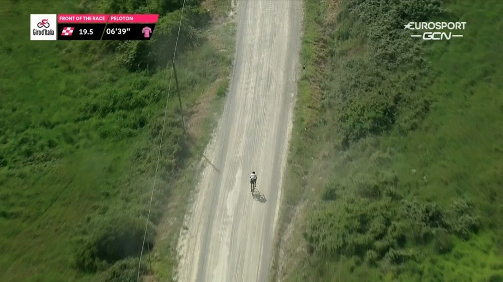 momento Egan Bernal deja Remco etapa 11 Giro de Italia 2021