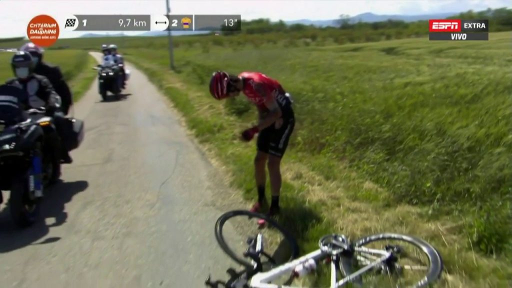 Winner Anacona y su caída en la etapa 5 de la Critérium Dauphiné 2021