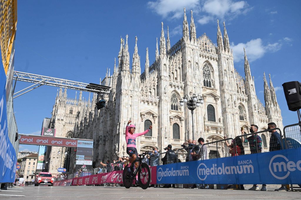 Egan Bernal mejores momentos Giro de Italia 2021