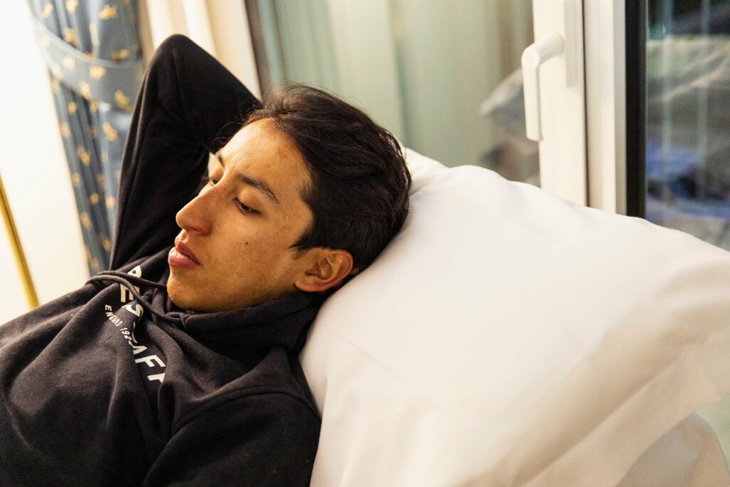 Egan Bernal en la cama