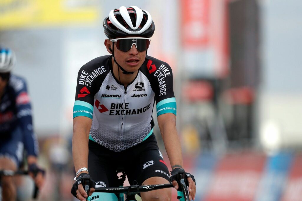 Esteban Chaves completó la primera semana del Tour de Francia 2021 con su equipo el Bike Exchange