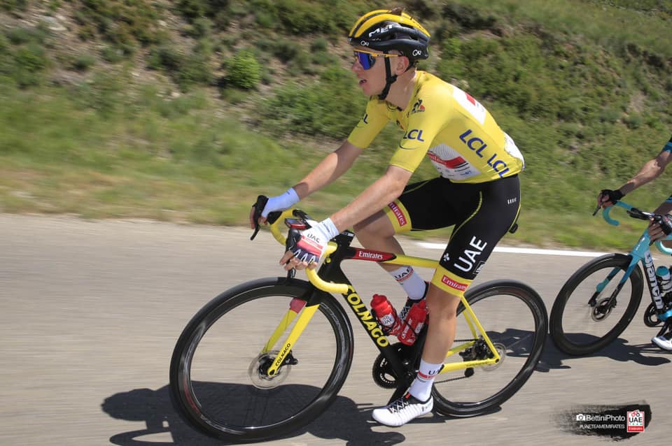 Tadej Pogacar durante la etapa 13 del Tour de Francia 2021, entre Nimes y Carcassonne