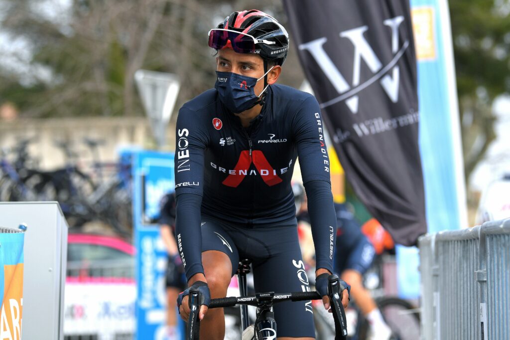 Egan Bernal antes de una etapa
