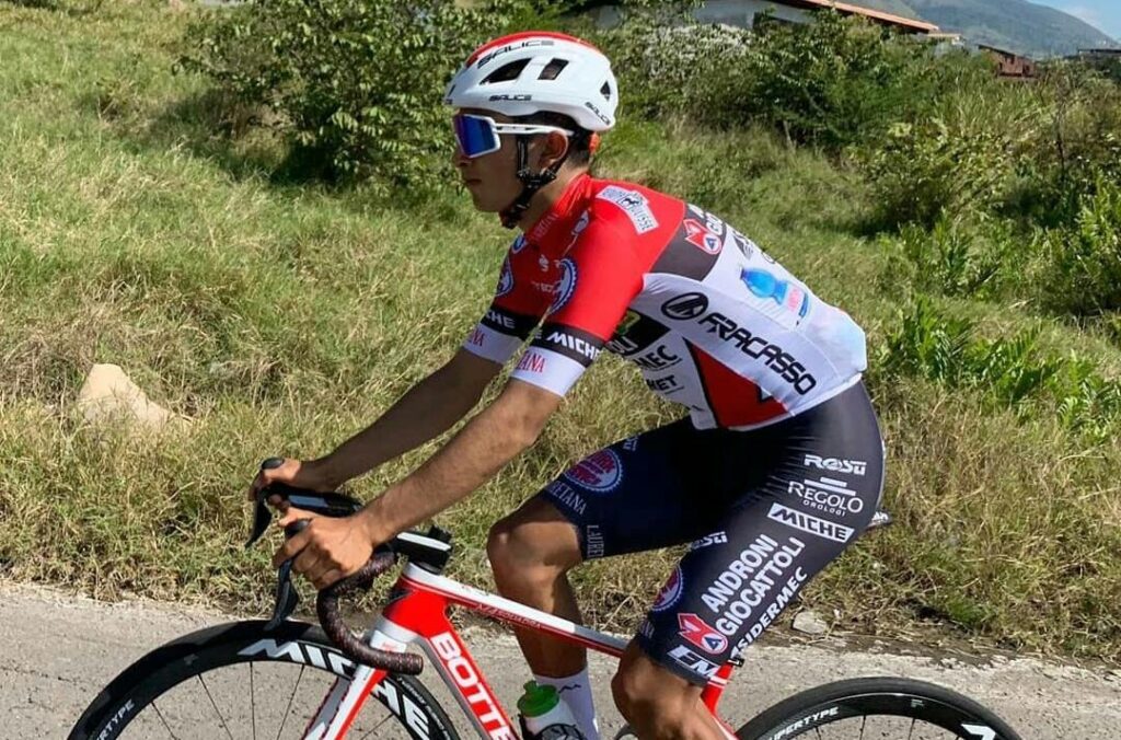 Santiago Umba gana etapa 1 Tour de Saboya 2021 