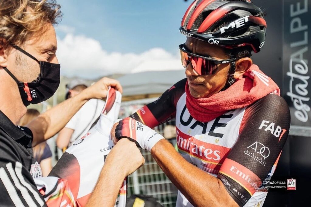 Sebastián Molano motivo multa desclasificación etapa 8 Vuelta 2021