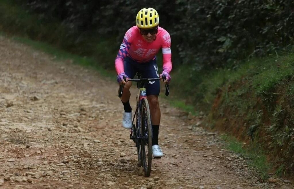 Captan tremendo nivel Sergio Higuita Bretagne Classic 2021