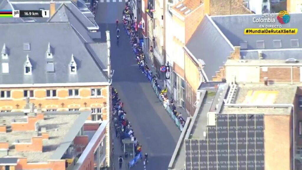 Julian Alaphilippe potente ataque rompió a Van Aert