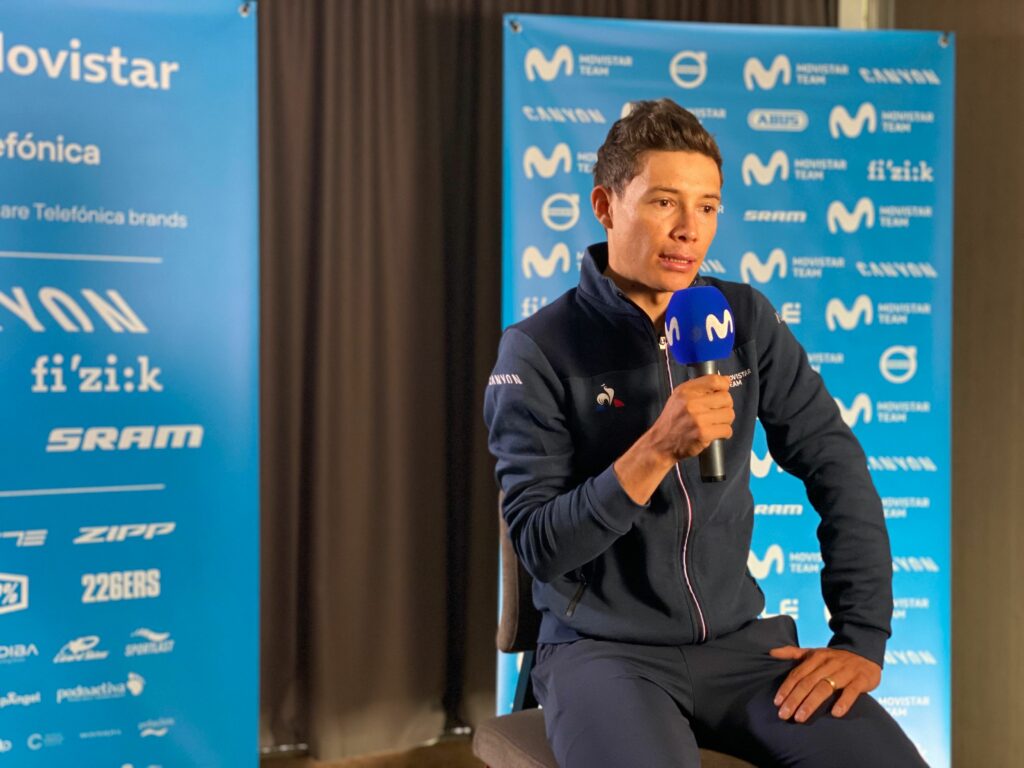 Superman López en rueda de prensa