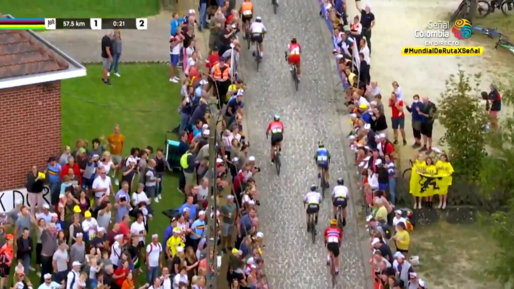 Primoz Roglic se queda en el pavé