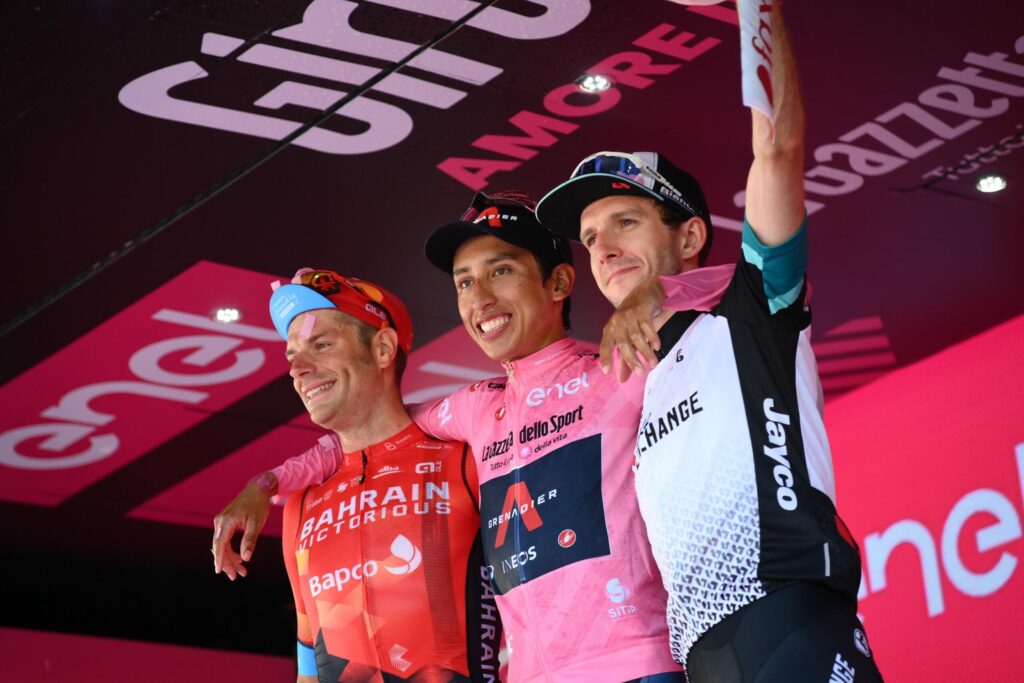 Egan Bernal podio Giro 2021