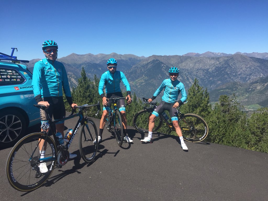 Movistar Team contrata a un nuevo latinoamericano para el 2022