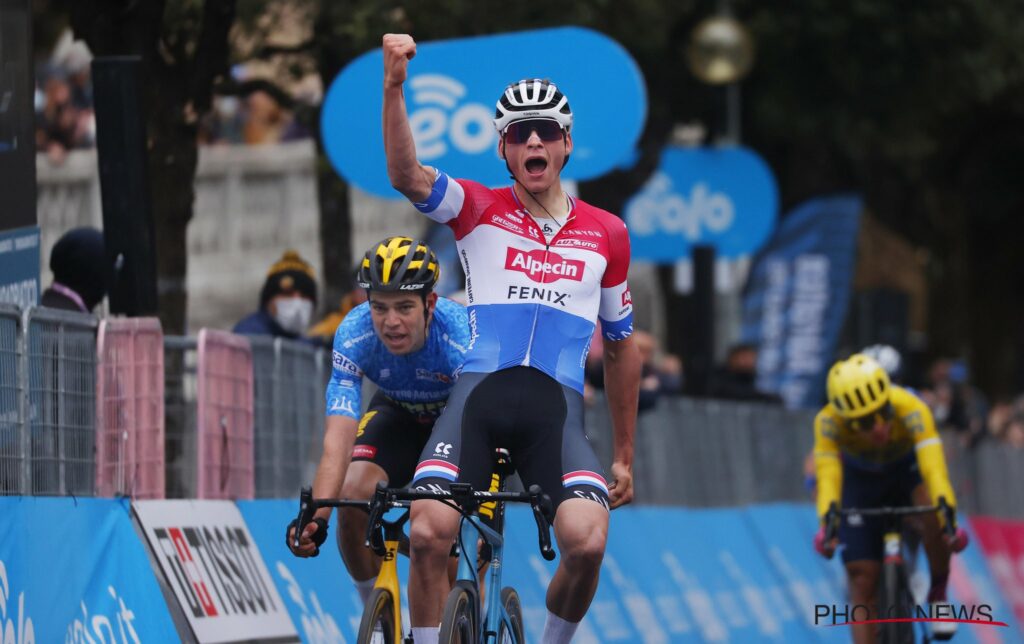 Van der Poel celebra