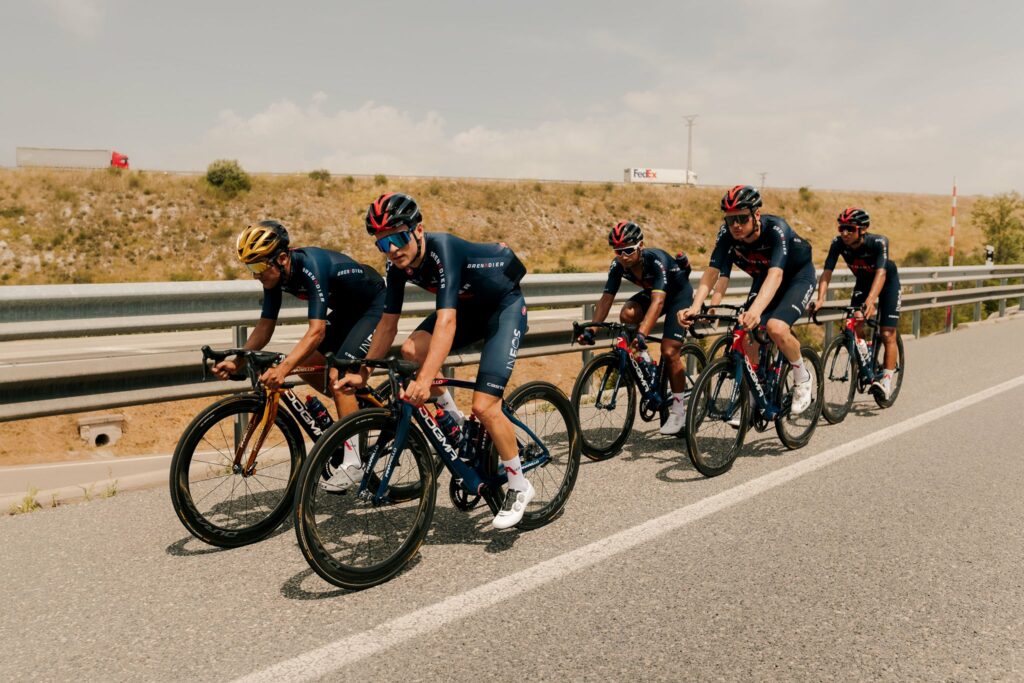 Ineos Grenadiers y los nuevos integrantes que le llevan a Egan y Carapaz para la temporada 2022
