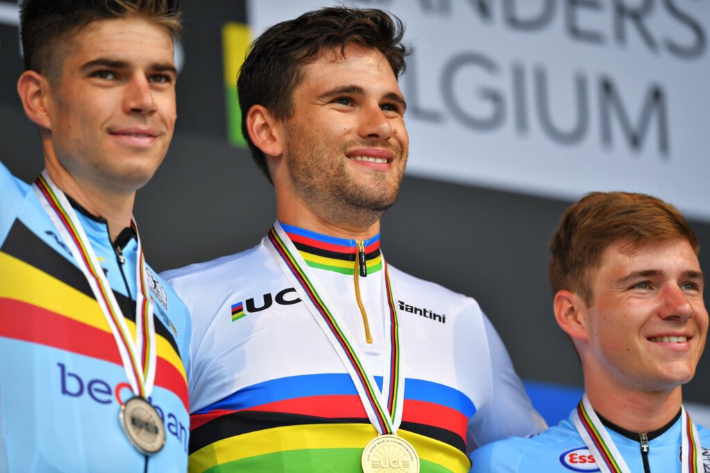 Filippo Ganna buscaría romper el récord de la hora en el 2022