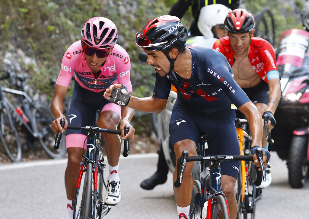 Egan Bernal sobre el ataque de Yates en el Giro 2021, donde lo ayudó Daniel Martínez "no tenía fuerza"