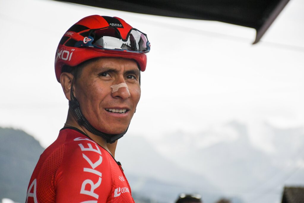 Nairo Quintana aprovecha el Gran Fondo de la Policía Nocional para dar a conocer su tienda