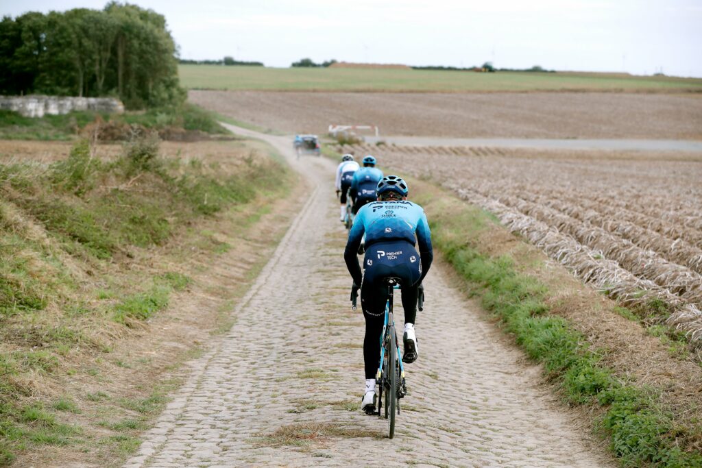 Astana revela su plantilla para La Vuelta a la Comunitat Valenciana 2022, sin Miguel Ángel López