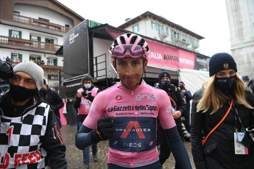 accidente Egan Bernal homenaje Italia