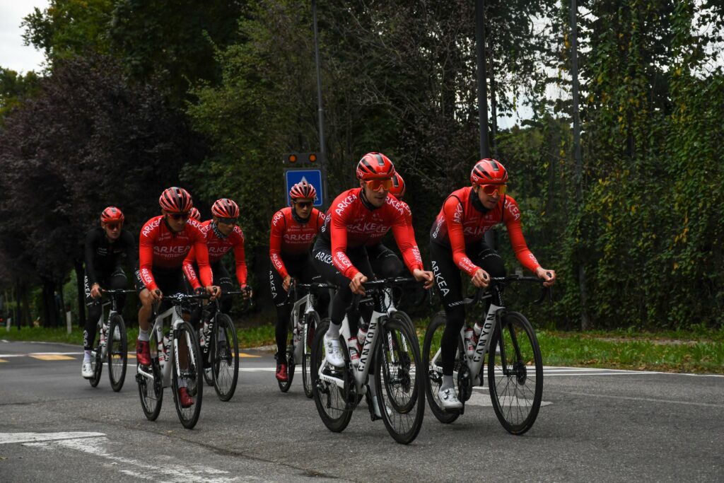 Arkea revela un video de la preparación de Nairo y sus demás ciclistas para la temporada del 2022
