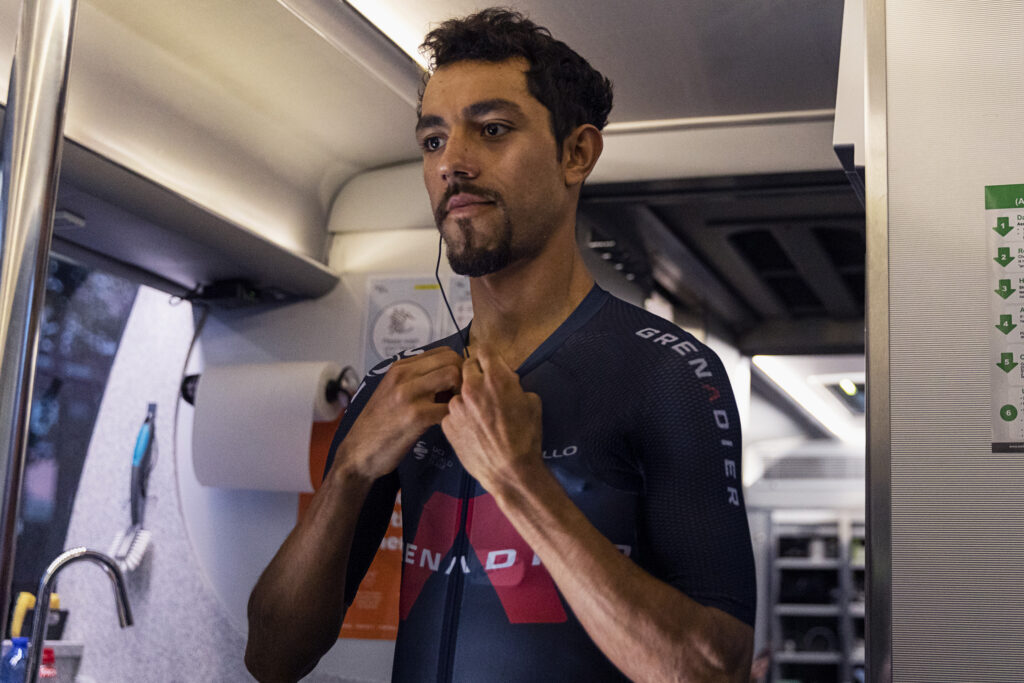 ¡Reventado! Estas son las increíbles imágenes de Daniel Martínez tras ganar la crono en los nacionales de ruta de Colombia 2022