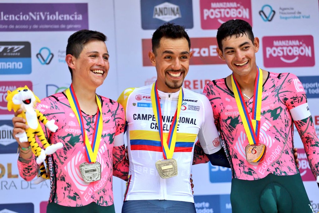 Estas fueron las emotivas reacciones de los campeones en la primera jornada de los campeonatos de ruta de Colombia 2022