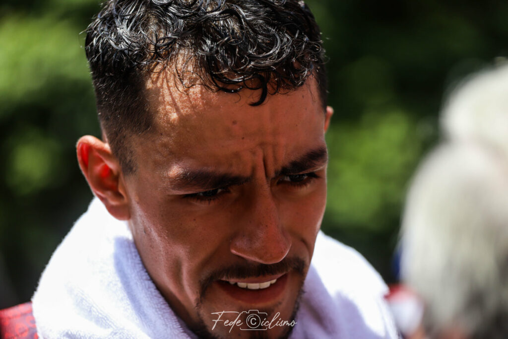 Daniel Martínez rostroluego de terminar crono en Colombia