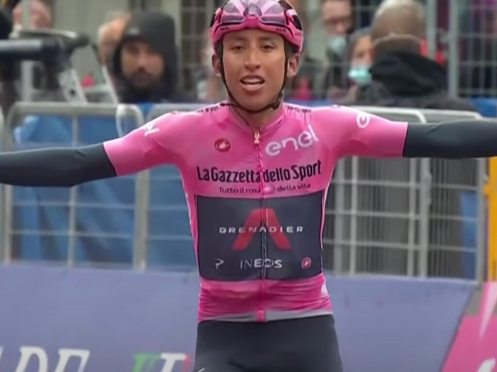 Egan Bernal celebra victoria